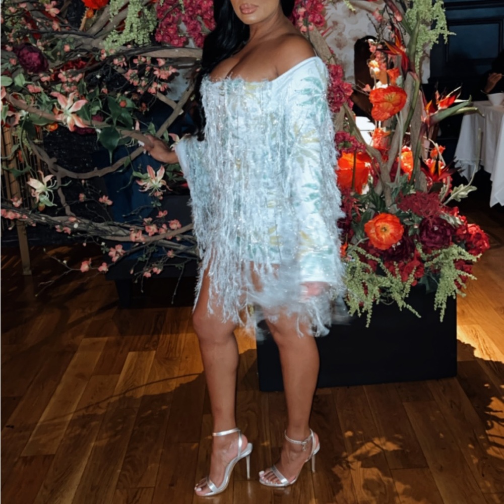 This is head turner. I wore this for my birthday dinner. Statement Piece!!